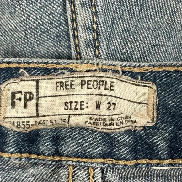 Free People High-Rise Lace
Crocheted Trim Denim Shorts Size
27 Inch Waist - Picture 8 of 8